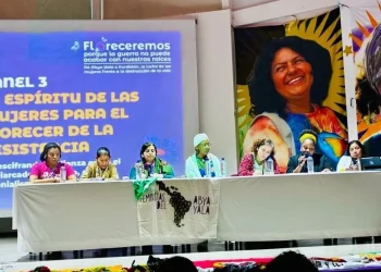 Jinên Rojava beşdarî konferansa cîhanî ya jinan li Bogotayê bûn