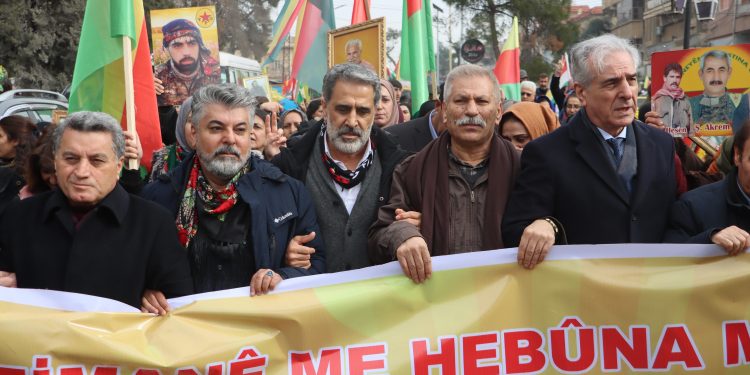Hunermend û rojnamevanên Kurdistanî: Erka hunermendan ji bo Rojava erkeke mirovî û dîrokî ye