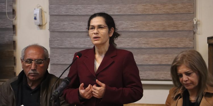 Ilham Ahmed têkildarî peymana 30’ê Çile ji Yekîtiya Rewşenbîrên Kantona Cizîrê re civînek li dar xist