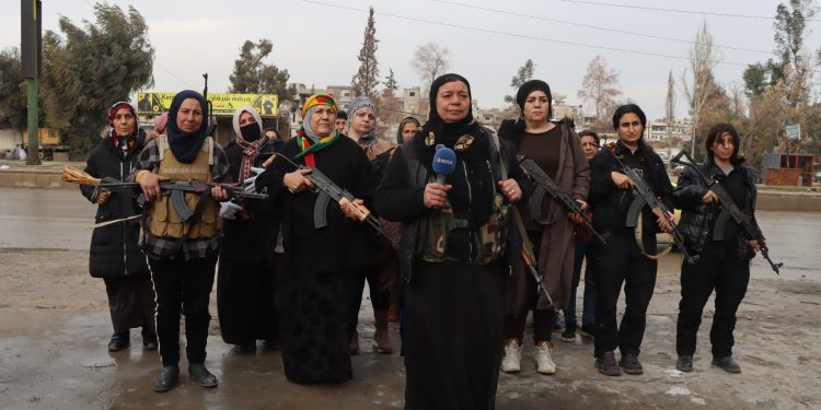 Bi navê şehîd Denîz Çiya jinên Komîna Şehîd Lewend tabûra xweser raghandin