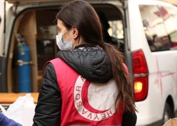 ‘Ji bo koçberan Heyva Sor her dinav tevgerê de ye’
