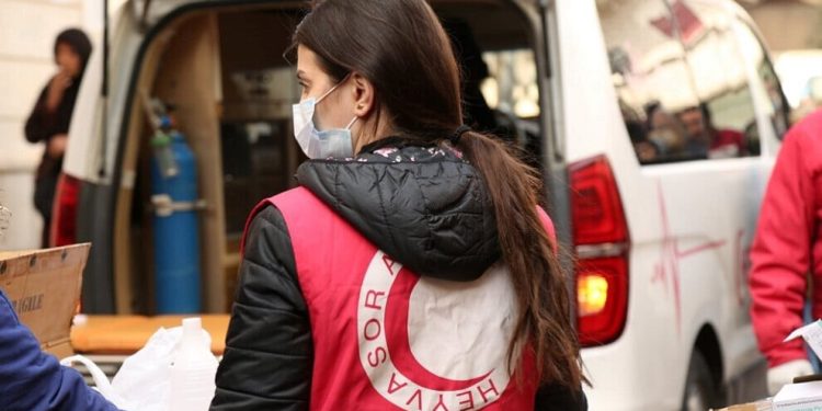 ‘Ji bo koçberan Heyva Sor her dinav tevgerê de ye’