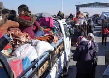 ‘Jiyana li dibistanan zehmete û pêwîstiya me bi alîkariyê heye’