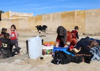 Gelê Kobanê; 23 rojin Li benda rakirina dorpeçê ne