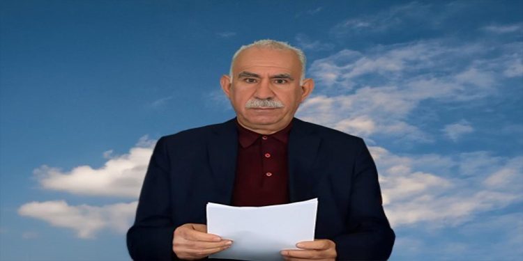‘Pêvajoya Aştiyê ji bêdengkirina çekan ber bi guhertina zagonan ve’
