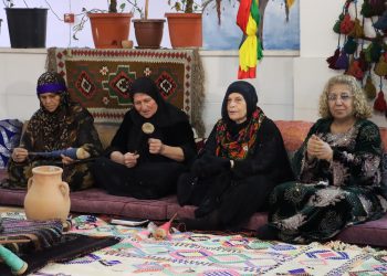 Bi boneya roja 8’ê Adarê PYD’ê şevbuhêrkek hunerî lidar xist
