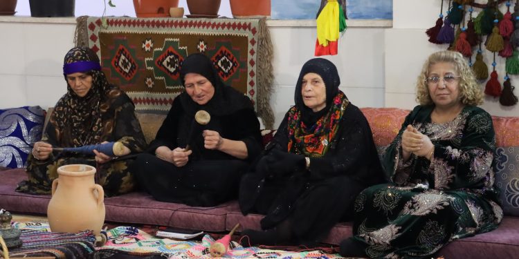 Bi boneya roja 8’ê Adarê PYD’ê şevbuhêrkek hunerî lidar xist