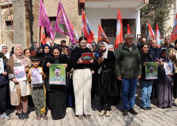 Meclisa Malbatên Şehîdan a Rojava bi daxuyanîkê daxwaza berdana dîlgirtiyan kirin