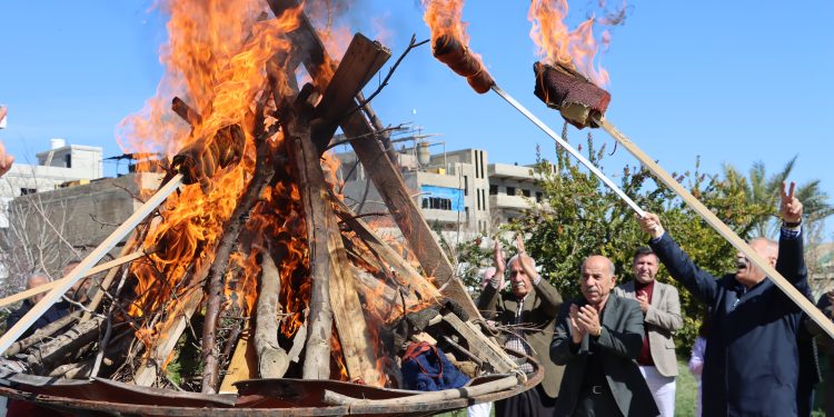 PYD’ê bi boneya hatina Cejna Newrozê agir pê xist
