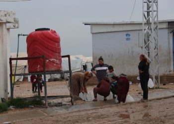  ‘Barê koçberiyê girane’