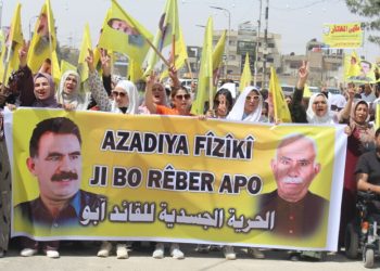 Meşa 19’ê Nîsanê: Bilindkirina dengê jinan bo azadiya fîzîkî ya Rêber Apo