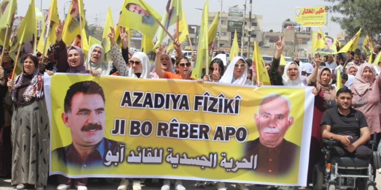 Meşa 19’ê Nîsanê: Bilindkirina dengê jinan bo azadiya fîzîkî ya Rêber Apo