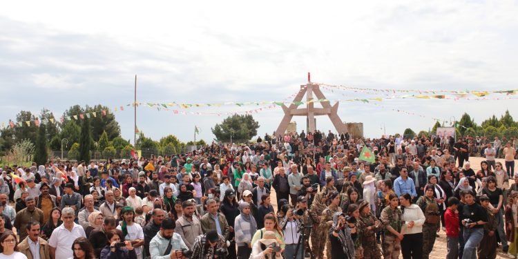 Şehîdên Qereçoxê hatin bibîranîn