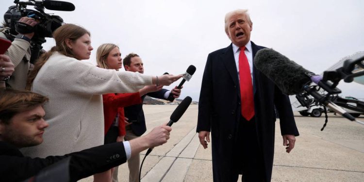 Siyaseta Trump li hemberî ragihandinê azadiya rojnamevaniyê dixe nav gumanan