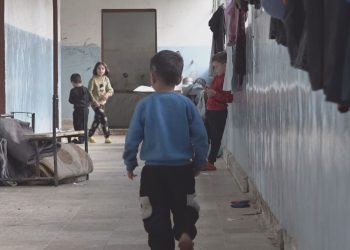 Koçberên Efrînê: Em vegereke bi ewle û jiyaneke bi rûmet dixwazin