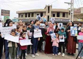 Malbatên dîlgirtiyan daxwaza berdana zarokên xwe dikin