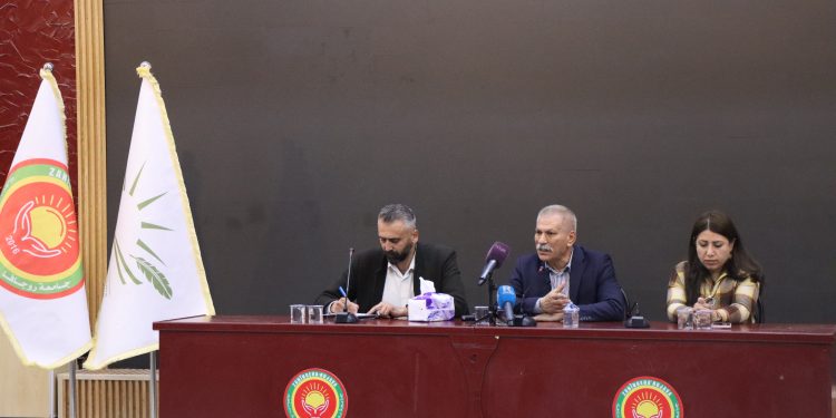 PYD’ê têkildarî entegrasyona demokratîk li Zanîngeha Rojava semînerek da