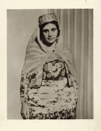 Ji Navdêrên jinên Kurd; Mîna Qazî Xanim