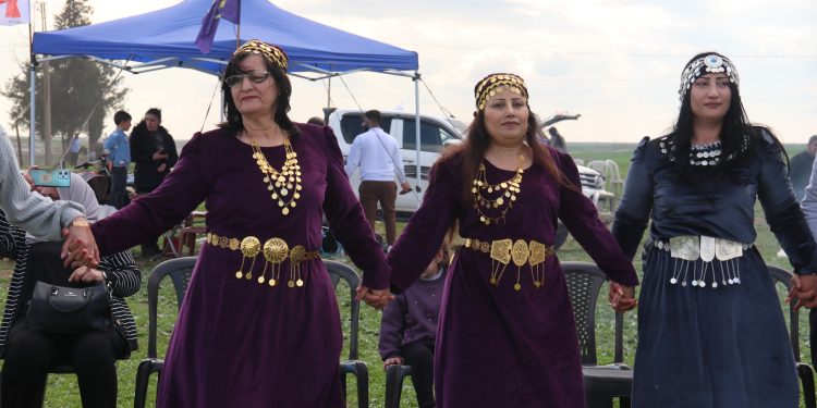 Cejna Ekîto li gundê Hekemiyê hat pîroz kirin