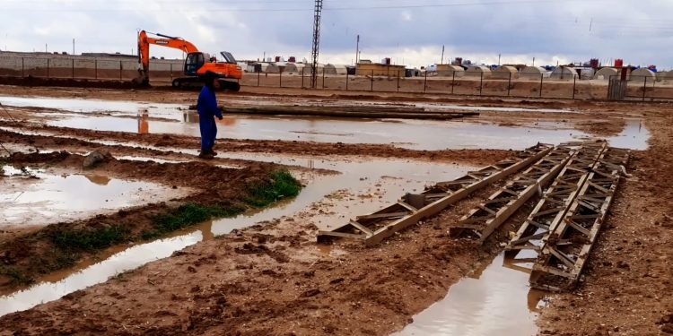 ‘Ji ber barana zêde rewşa koçberan xerabtir bû’