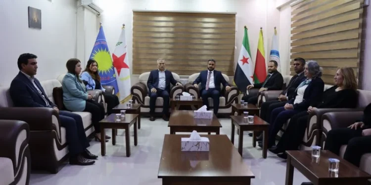 Şadeyek ji hikumeta demkî serdana nevenda gîştî ya PYD’ê li Qamişlo kir