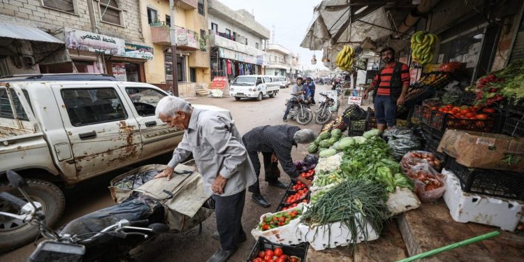 Qedexeya hawirdekirinê metirsî û zextên lêçûnên jiyanî zêde dike
