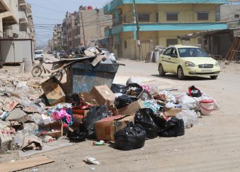 Ji ber kobmûna çopê li taxan welatiyên Qamişlo gazinan dikin