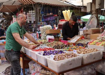 Bi nêzîkbûna Cejna Qurbanê tevger li bazara bajarê Qamişlo lawaz e