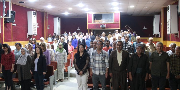 Li bajarê Dêrikê roja Zimanê Kurdî bi çalakiyeke hunerî hat pîroz kirin