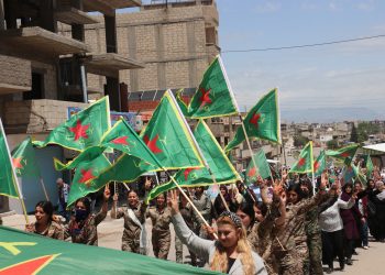 Meşên ji bo  piştgiriya YPJ’ê didomin  