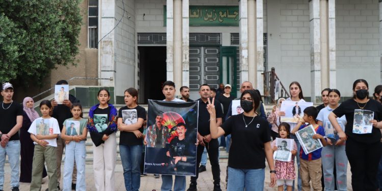 Malbetên dîlgirtiyan daxwaza serbest berdana zarokên xwe dikin