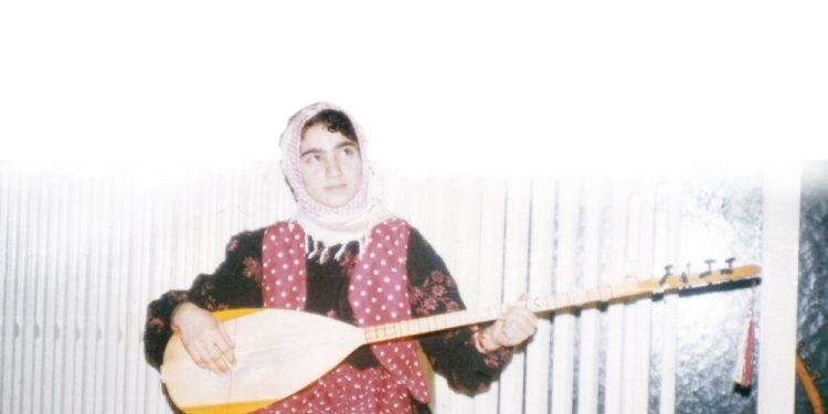 Tevgera Hîlala Zêrîn amadekariyên bîranîna Şehîd Mizgîn “Gurbet Aydin” dike