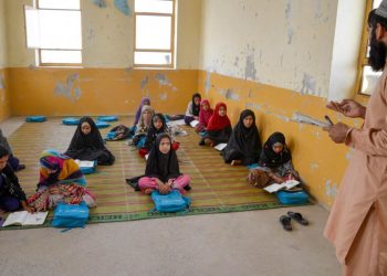 Pênc sal ji desthilata Talîban; Afganistan di nav qeyrana maf, azadî û jiyanî de dixeniqe