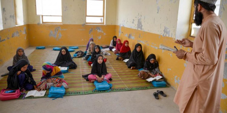 Pênc sal ji desthilata Talîban; Afganistan di nav qeyrana maf, azadî û jiyanî de dixeniqe