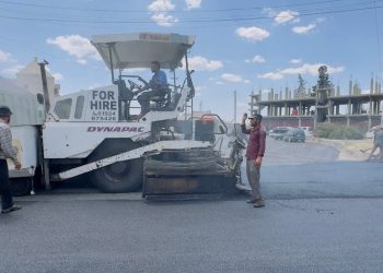 Projeya ziftkirina rêyên bajarê Qamişlo berdewam e