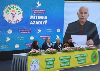 ‘Ji bo mîmarê sereke û sermuzakerevanê aştiyê mîtînga azadiyê’
