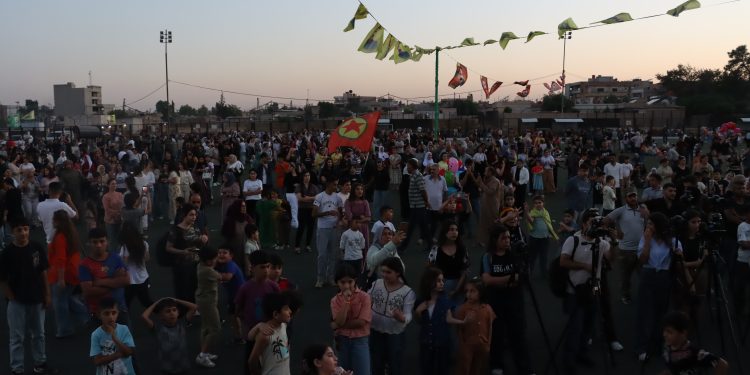 Ji bo azadiya fîzîkî ya Rêber Apo mîtinga azadiyê hate lidar xistin