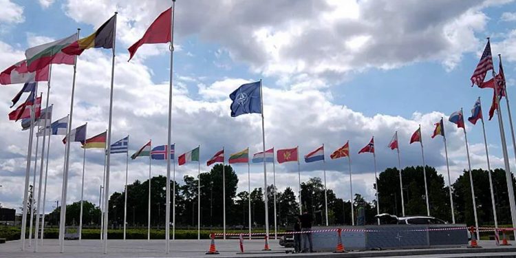 NATO, ji avabûnê heta lûtkeya Enqerayê