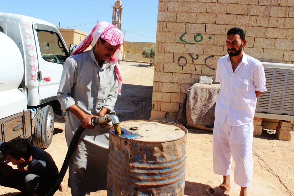 توزيع الدفعة الأولى من مازوت التدفئة بعين عيسى