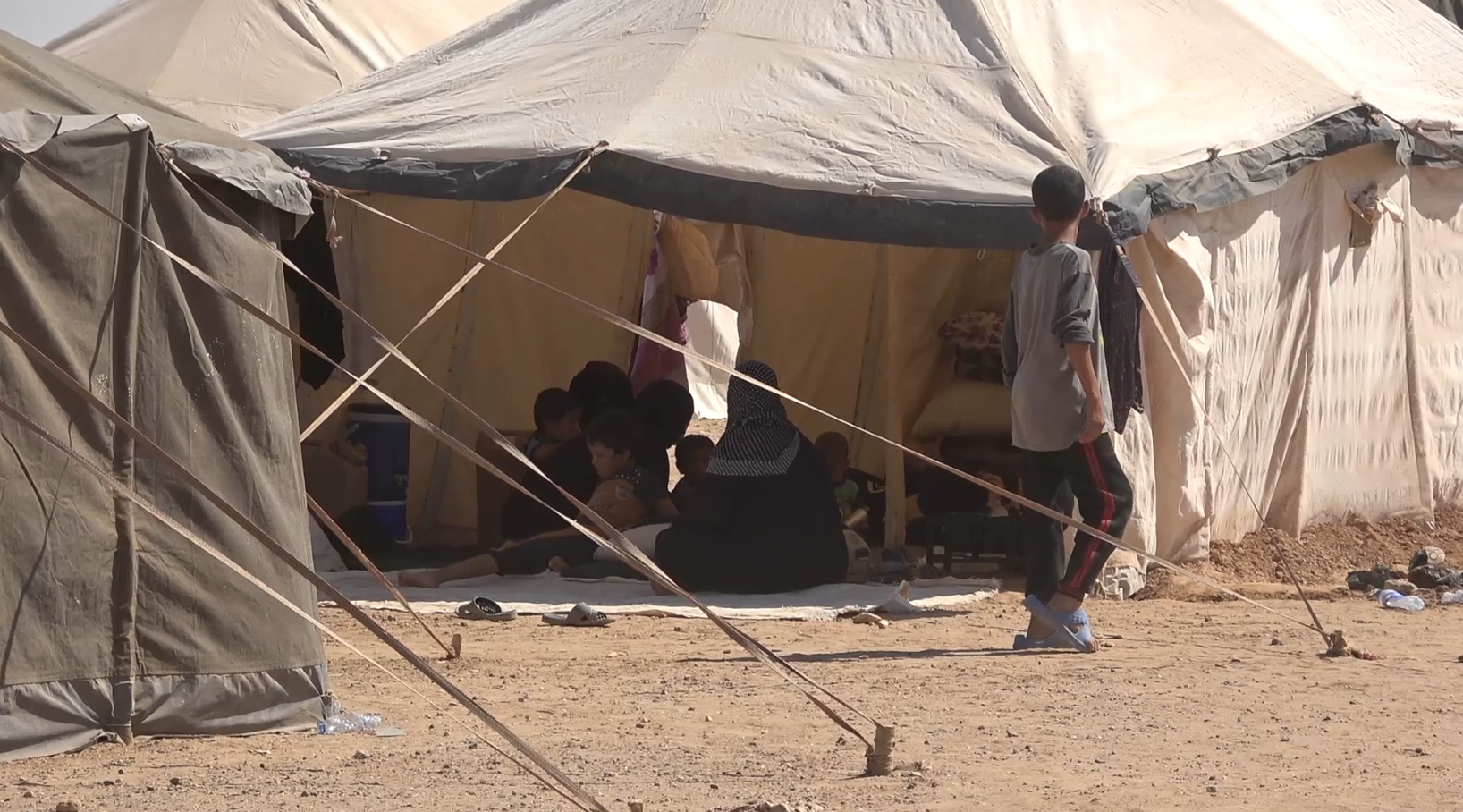 نازحو هجين: المنظمات غائبة وداعش زرعت الألغام في كل مكان