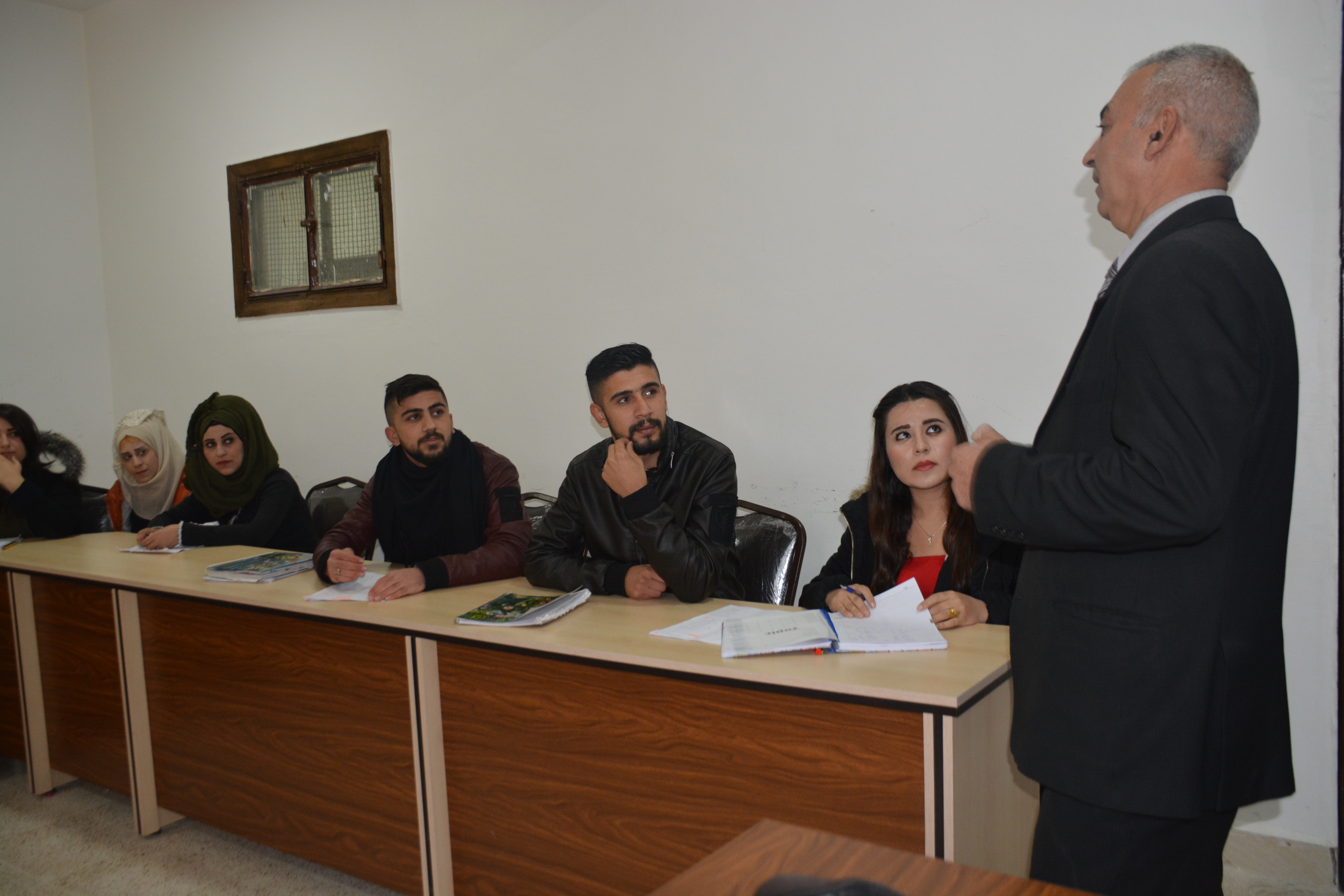 افتتاح أول معهد إداري ومالي في جامعة روج آفا بقامشلو