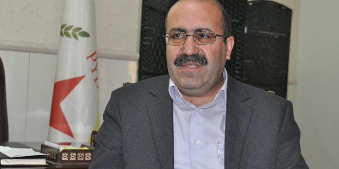 شاهوز حسن:  »هدفنا سوريا لا مركزية ديمقراطية»
