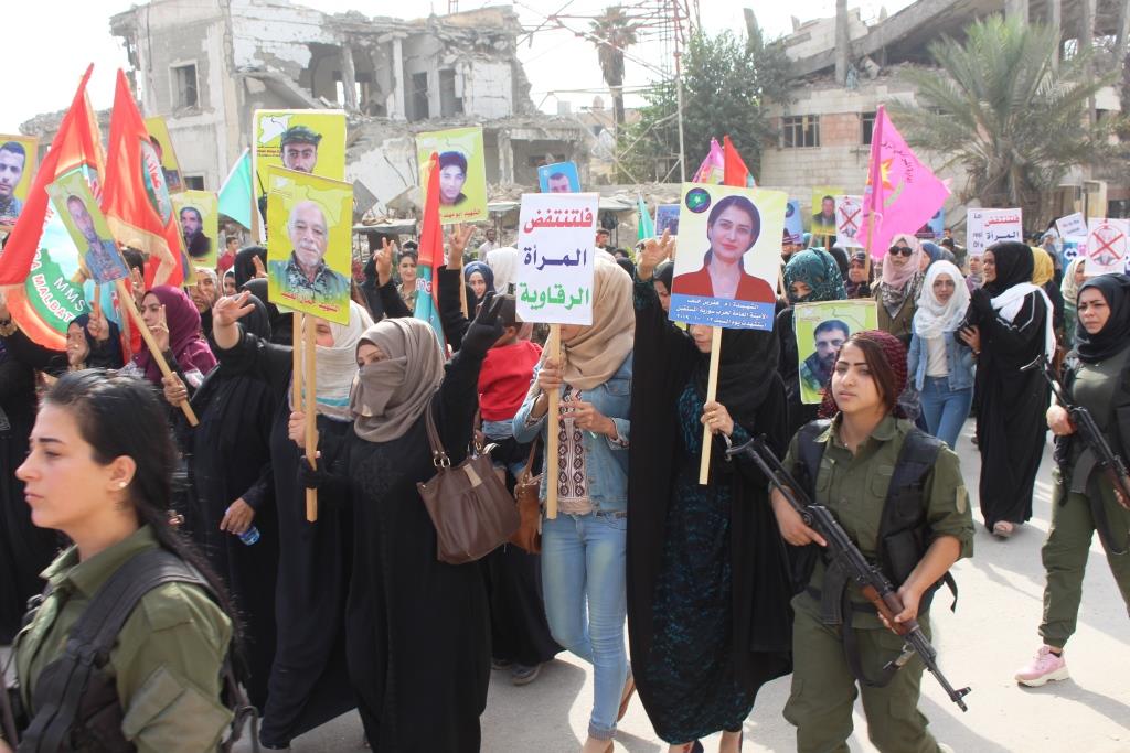 نساء الرقة: “لن نسكت عن حقنا في العيش بسلام”