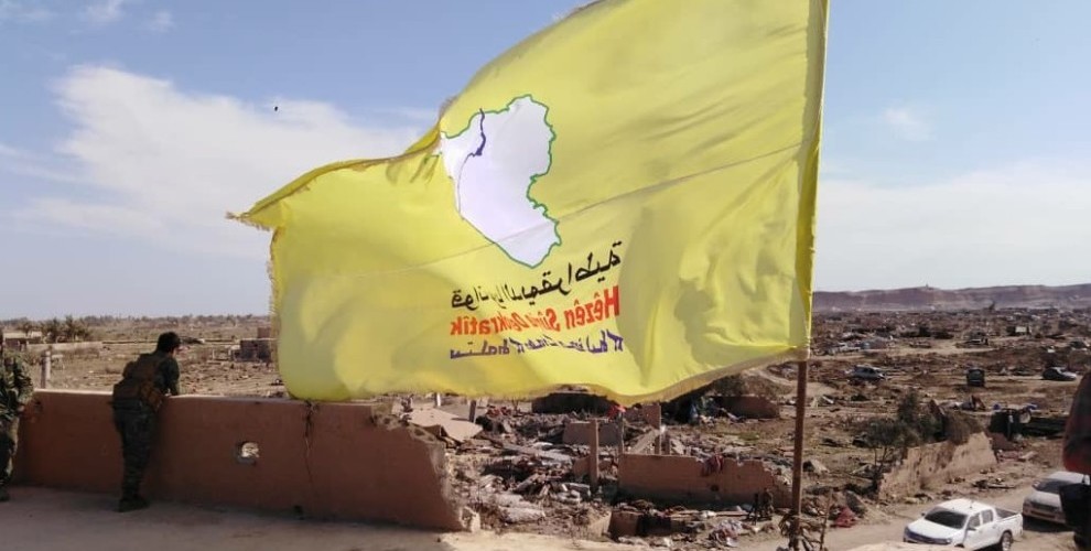 سميرة العزيز: “التدخلات الإقليمية والدولية أحد أهم معوقات الحل في سوريا”