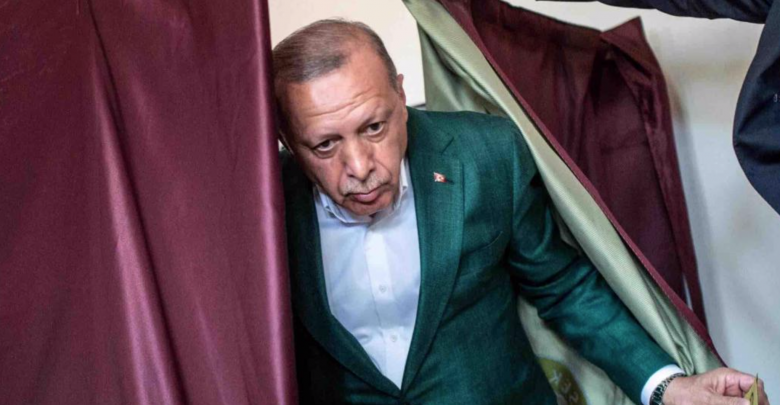 أردوغان في مأزق وسيتراجع عن التصعيد في نهاية المطاف