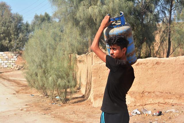 جرة الغاز بـ 8000 ليرة في السوق السوداء وبابور الكاز حلّ خطير في ظلِّ انقطاع الغاز عن ناحية الشدادي