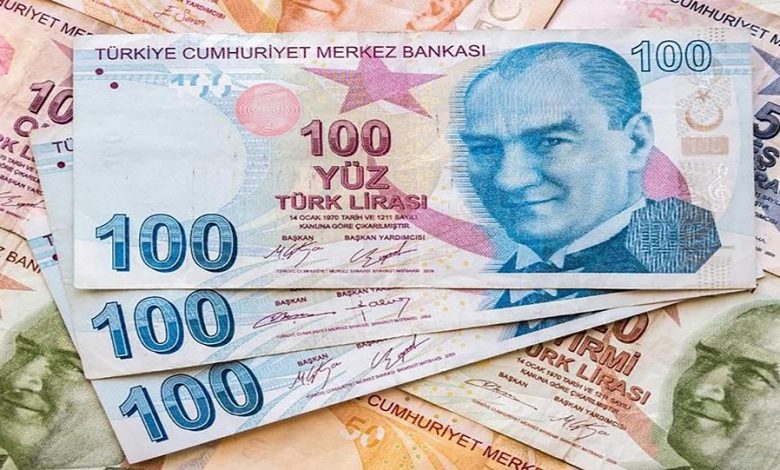 العملة التركية تفقد 25 % من قيمتها هذا العام