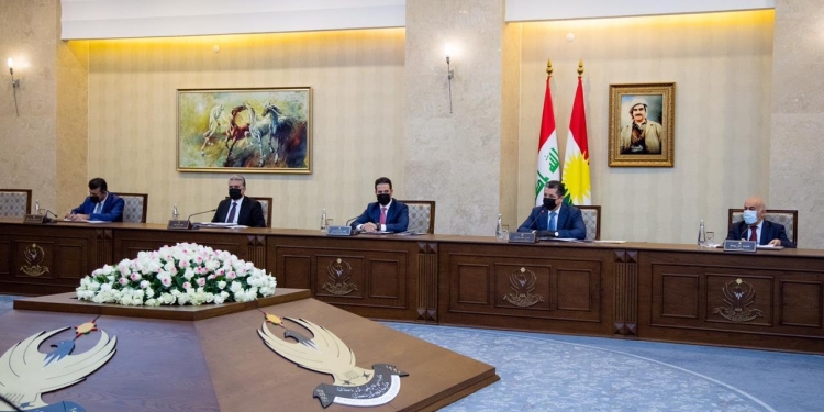 وزير البيشمركة.. لا علم له بتحريك البرزاني لقواته إلى مناطق الدفاع المشروع