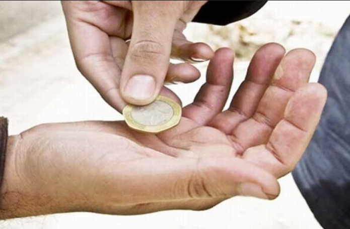 تحذيرات من تزايد نسبة التسول مع تفشي الفقر في مجتمعنا