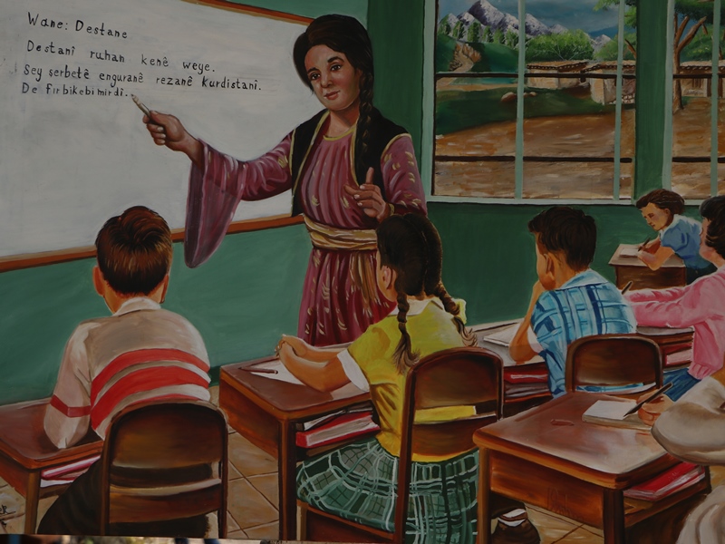 آبـا: اللغة الكردية مستقبلنا